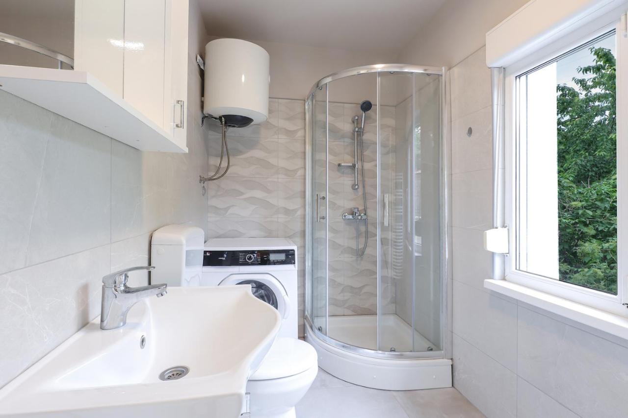 Apartman Lucia غييكا المظهر الخارجي الصورة