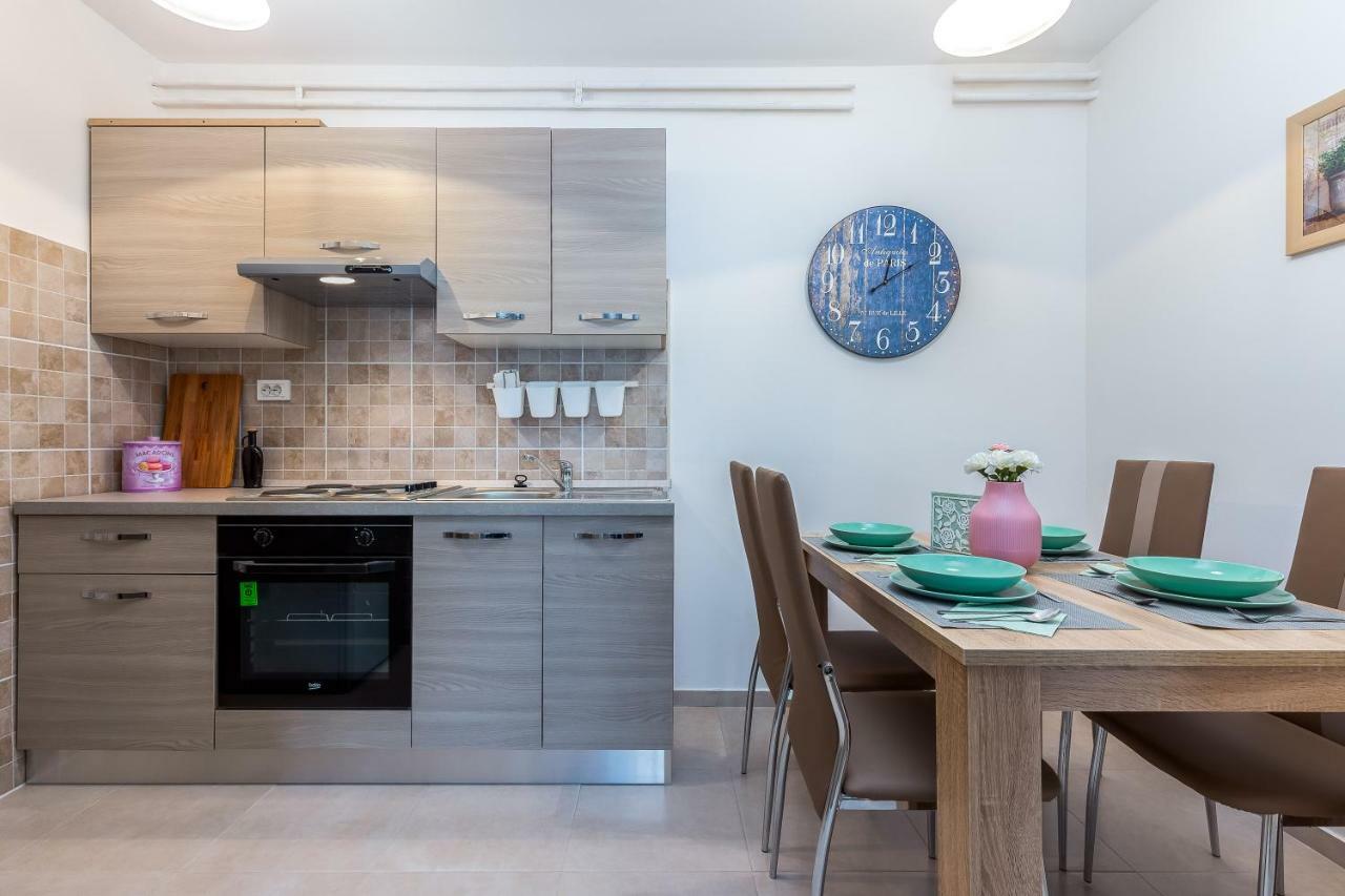Apartman Lucia غييكا المظهر الخارجي الصورة
