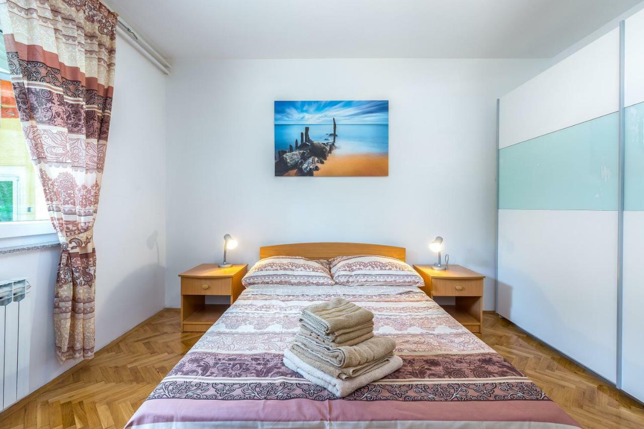 Apartman Lucia غييكا المظهر الخارجي الصورة