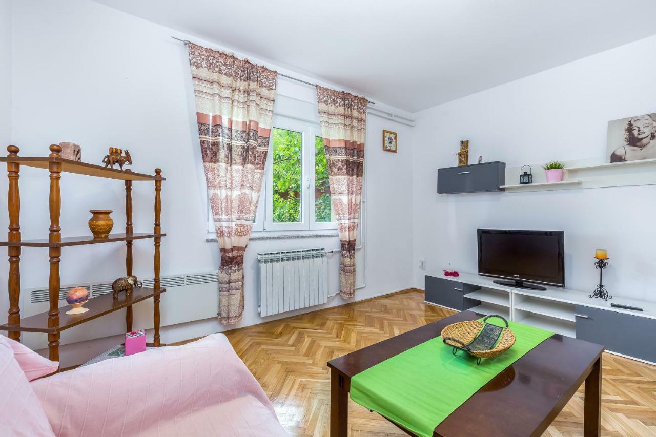 Apartman Lucia غييكا المظهر الخارجي الصورة